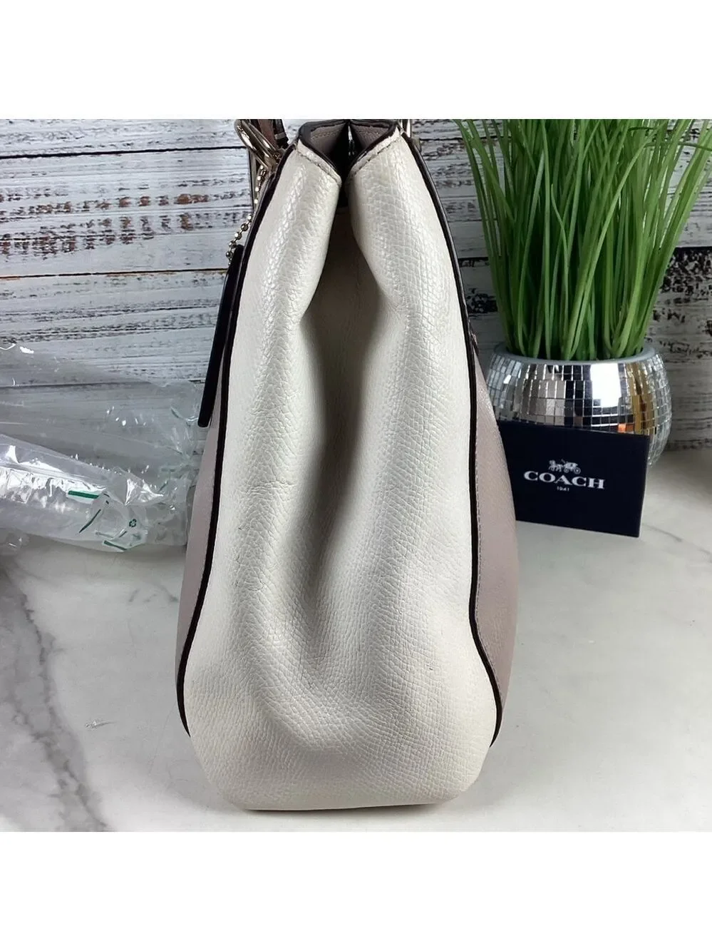 Coach Minetta‎ toupe bag White exotic leather hand shoulder purse